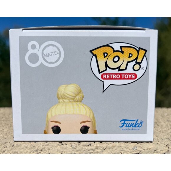 Funko Pop Retro Toys - Barbie 80 Mattel - 80th Anniversary Barbie (#152, NEW) - Picture 7 of 8